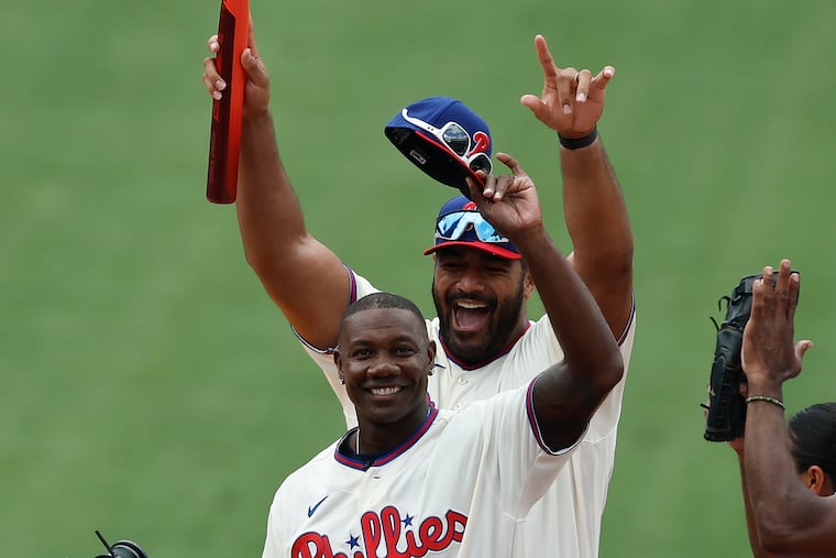 Ryan Howard captained a team that included Eagles offensive lineman Jordan Mailata during the MLBx 3-on-3 game on Sunday at Citizens Bank Park.