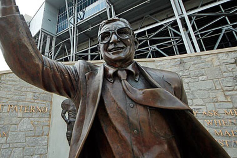 Angelo Di Maria sculpted the statue of Joe Paterno that stands outside Beaver Stadium. <a href="http://www.philly.com/philly/polls/162837216.html"><b>Poll: Tear down statue?</b></a>
(Gene J. Puskar/AP)