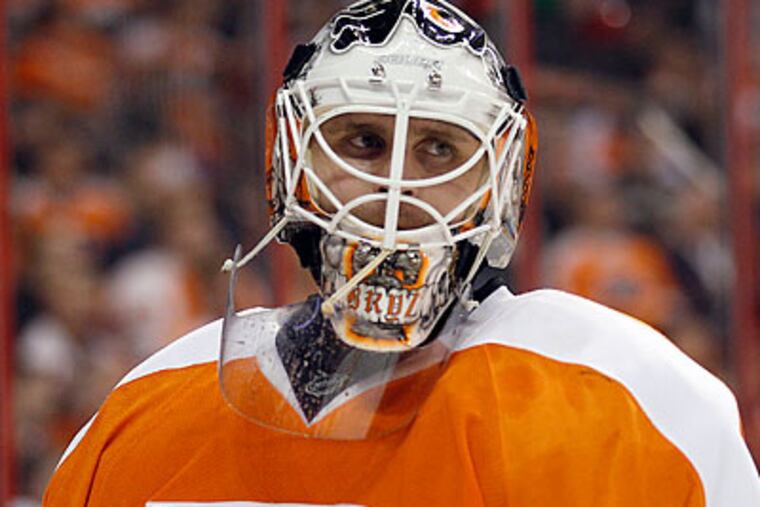 Ilya Bryzgalov's fracture does not require surgery, meaning he could be playing again this weekend. (Yong Kim/Staff file photo)