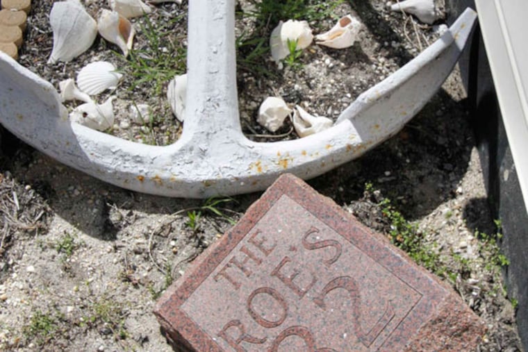 Owners are torn: They don't want to go, but can't afford to stay. (Elizabeth Robertson / Staff Photographer)