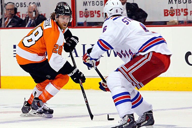 Flyers captain Claude Giroux. (Chris Szagola/AP)