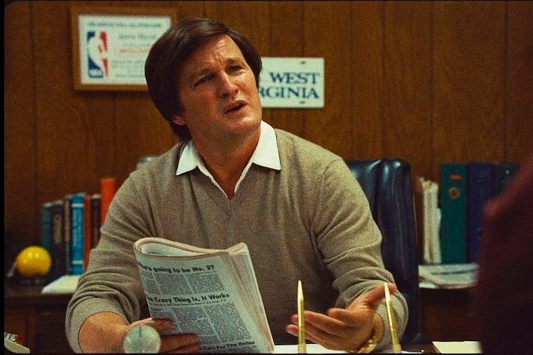 This image released by HBO shows Jason Clarke as Jerry West in a scene from "Winning Time: The Rise of the Lakers Dynasty."