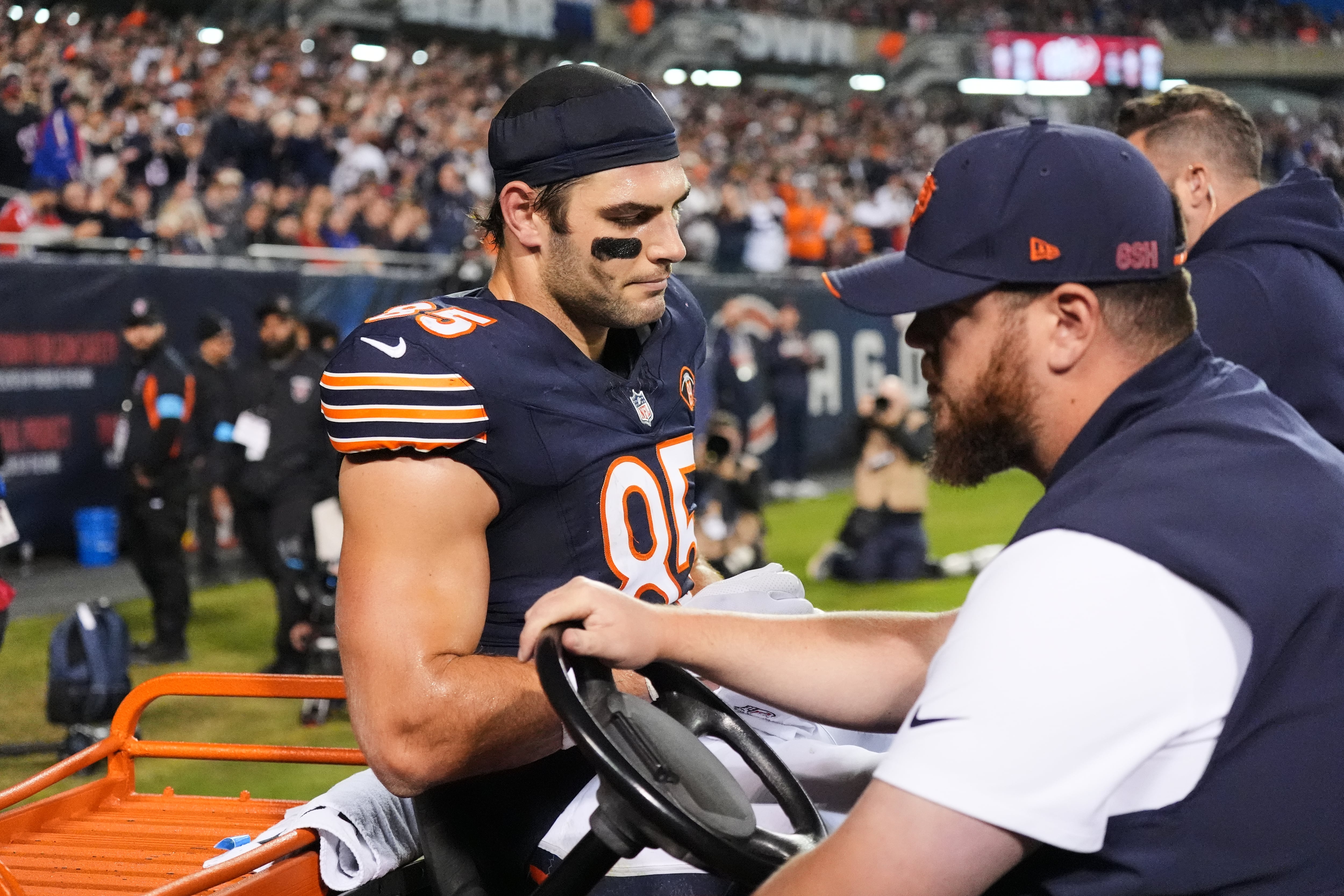 Cole Kmet sidelined by season-ending knee injury, testing tight end depth for the Chicago Bears