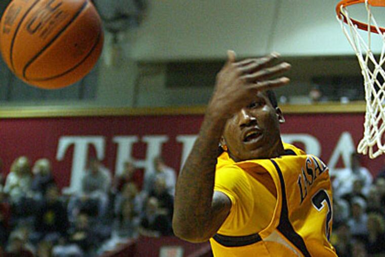 Aaric Murray and La Salle held off Saint Joseph's for a 76-72 win Thursday night. (Yong Kim/Staff Photographer)
