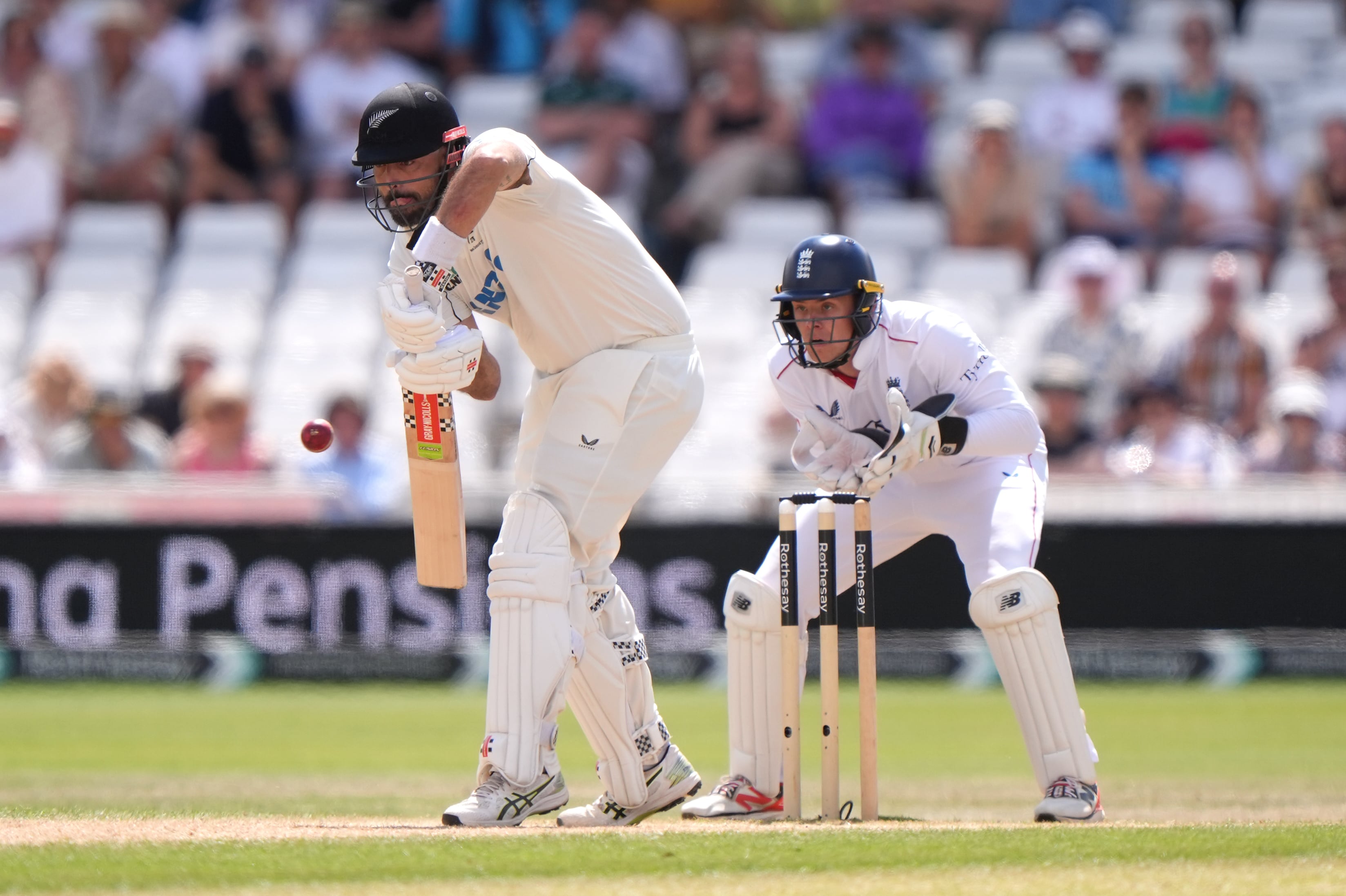 New Zealand digs in and becomes a strong favorite to beat England in series-deciding 3rd test