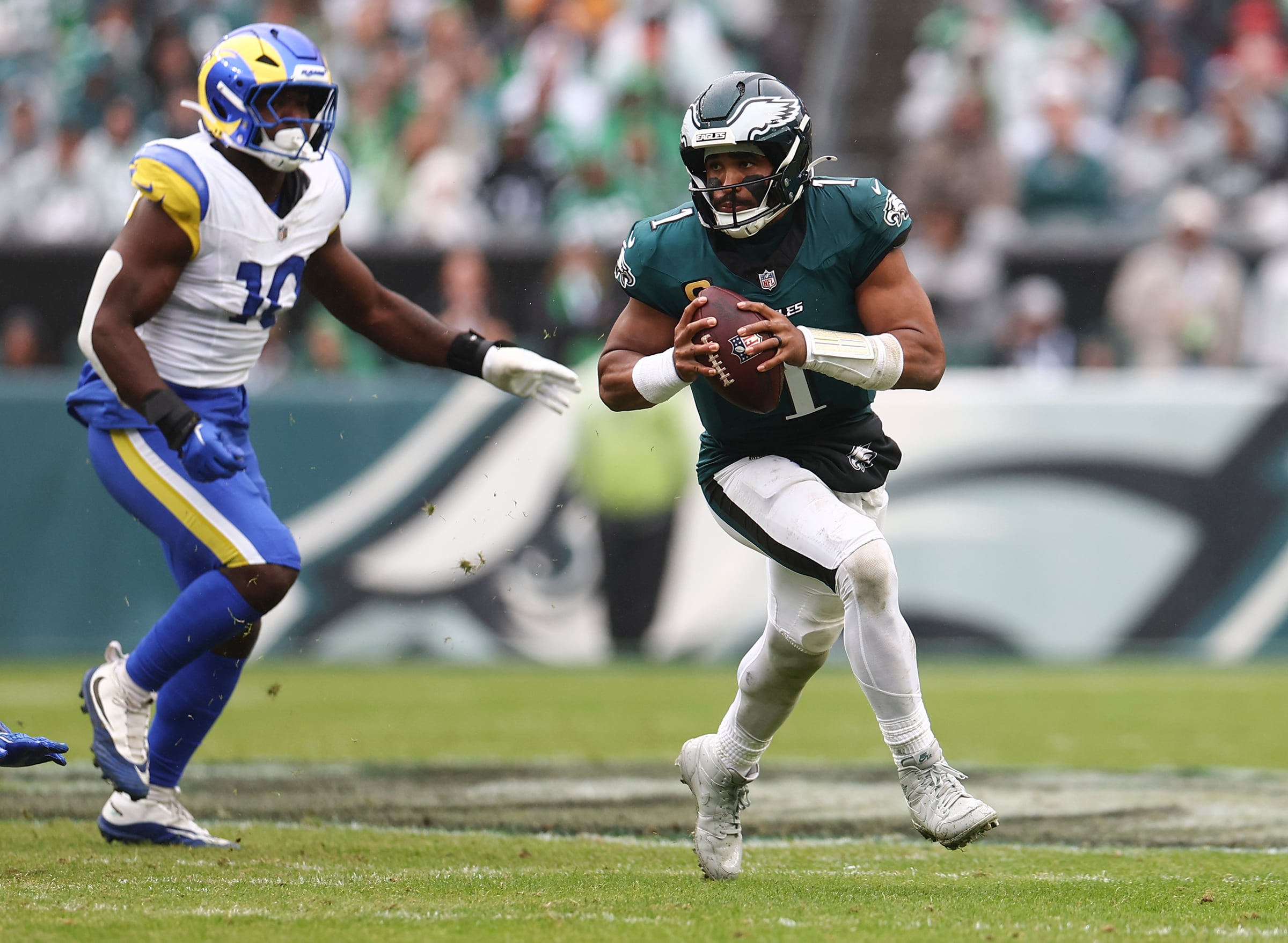 Jalen Hurts and the offense struggle as Eagles collapse late vs. Rams