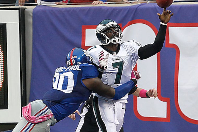 Eagles quarterback Michael Vick. (David Maialetti/Staff Photographer)