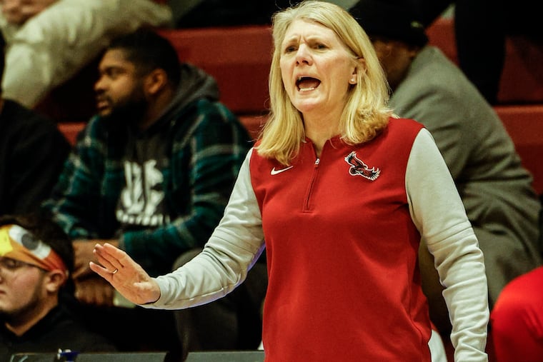 St. Joe's head coach Cindy Griffin brought back most of her team from 2023-24. With that came familiarity for opponents, too. How will the Hawks counter?