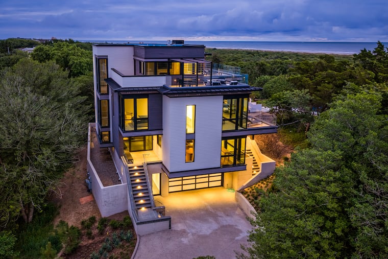 This 7,240-square-foot Avalon home, for sale for $26.5 million, is now accepting cryptocurrency offers.