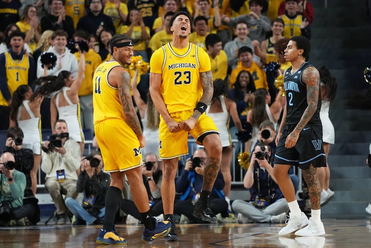 Michigan forward Yaxel Lendeborg (center) celebrates during a 89-61 win over Villanova on Tuesday night.
