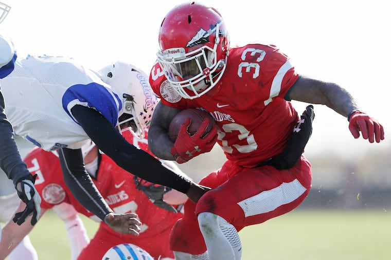 Paulsboro’s Bhayshul Tuten scores a touchdown in the third quarter against Gateway.