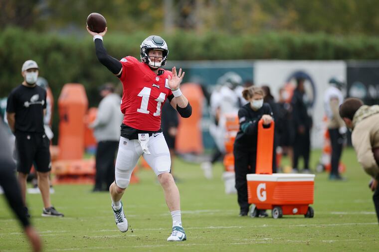 Eagles quarterback Carson Wentz has a 118.2 fourth-quarter passer rating in his last two games.