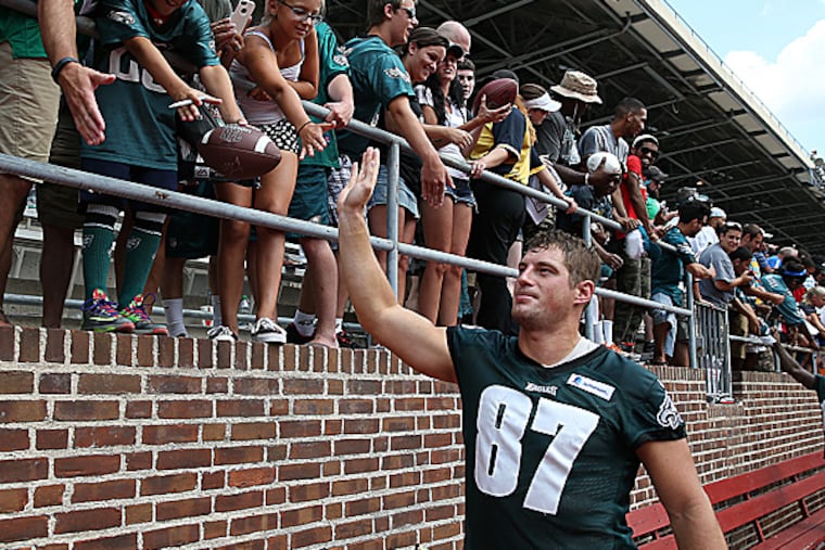 Eagles tight end Brent Celek. (David Maialetti/Staff Photographer)