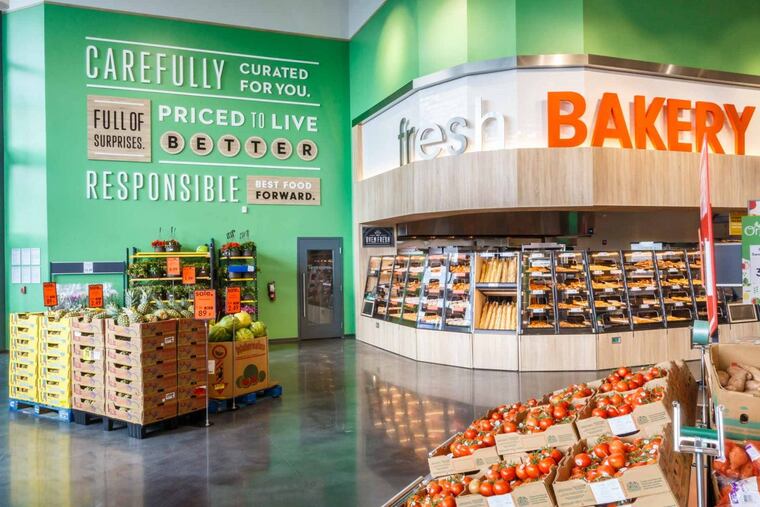 Bakery and produce section in a U.S. Lidl store.