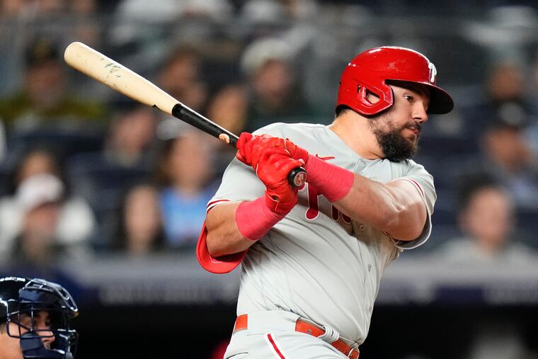 Kyle Schwarber follows through on an RBI single in the fifth inning Tuesday. The Phillies won, 4-1.