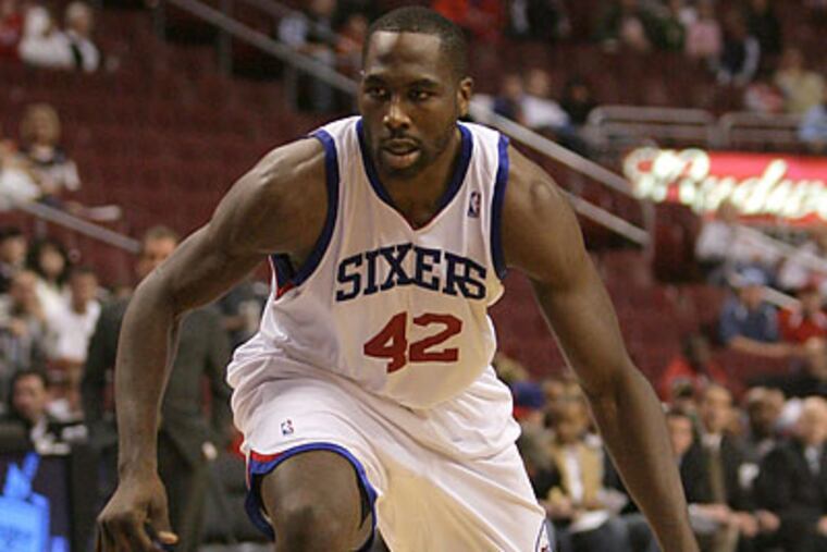Elton Brand has had tom ake adjustments after rupturing an Achilles’ tendon in 2007. (Yong Kim/Staff Photographer)