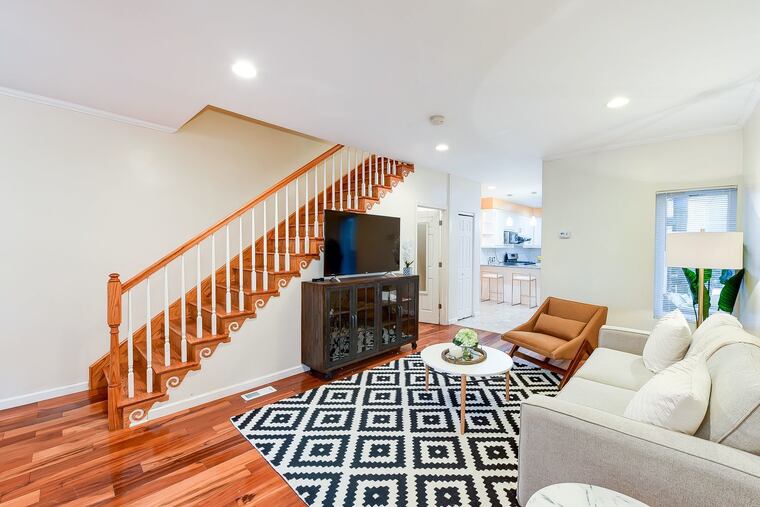 Living room of Bella Vista home available to rent by the room through real estate startup Bungalow