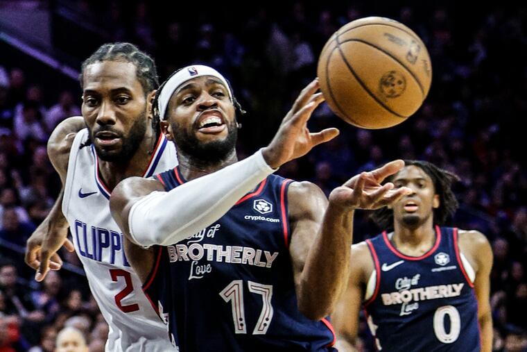 Sixers guard Buddy Hield throws a pass in his team's loss to the Los Angeles Clippers at the Wells Fargo Center in Philadelphia, Wednesday, March 27, 2024.