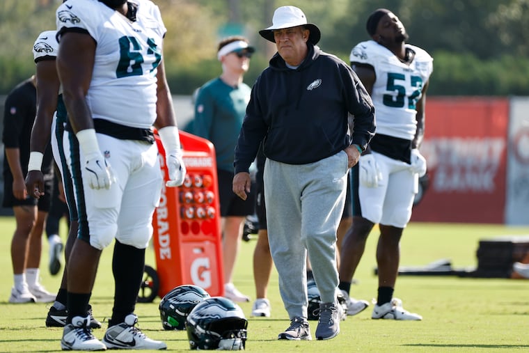 Eagles defensive coordinator Vic Fangio during a training camp practice Tuesday at the NovaCare Complex.