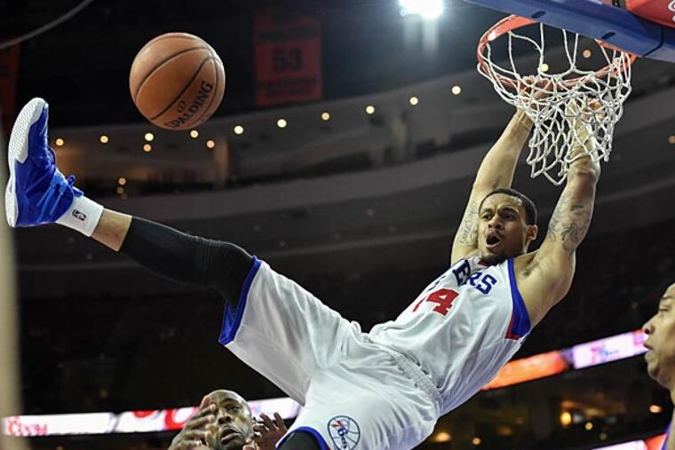 K.J. McDaniels (14) misses a dunk after he was fouled. (John Geliebter/USA Today)