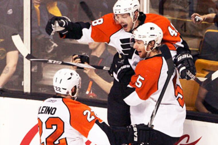 Danny Briere's goal late in the third period tied Game 1 and sent it into overtime. (Yong Kim / Staff Photographer)