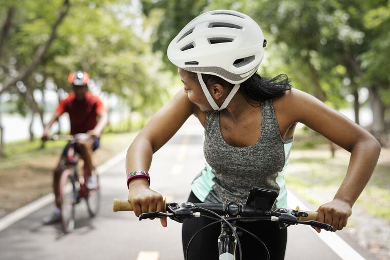Wearing a bicycle helmet reduced the severity in injuries, length of hospitalization and mortality for those riders involved in crashes.