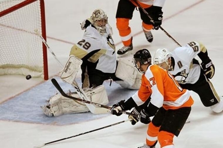 Jeff Carter scored 181 goals while he was with the Flyers, including this one when he beat Penguins goalie Marc-André Fleury.