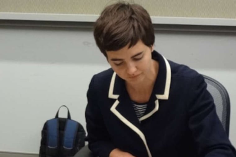 hs1mangione15z-c.jpg Sarah Jones, 30, first year medical student at Jeff, participates in a drawing class