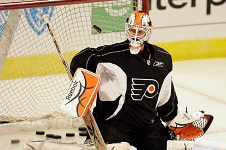 Michael Leighton said he was "ditched" by the Chicago Blackhawks. (Yong Kim / Staff Photographer)