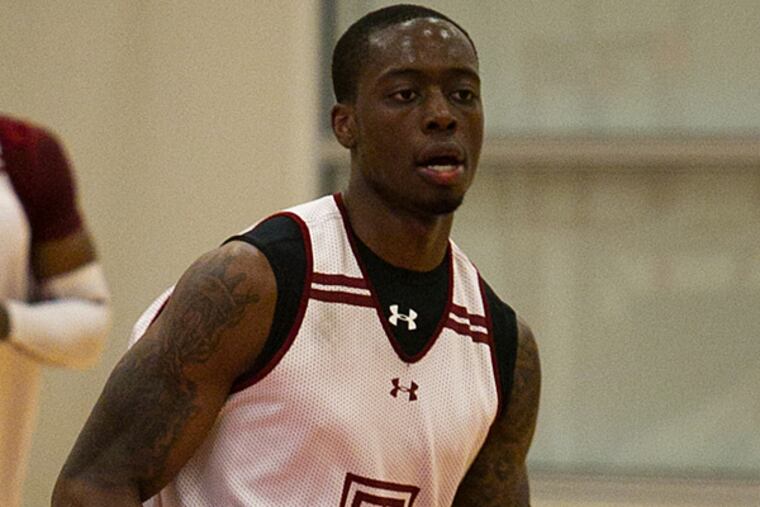 Temple University, #25 Quenton DeCosey. (Alejandro A. Alvarez/Staff Photographer)