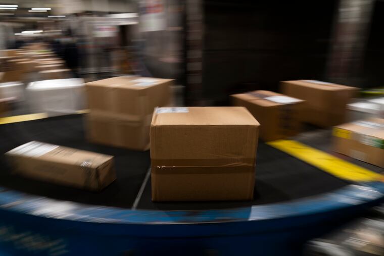 Check the deadlines for USPS, UPS, FEDEX, AMAZON, AND DHL to make sure your gifts arrive before Christmas.