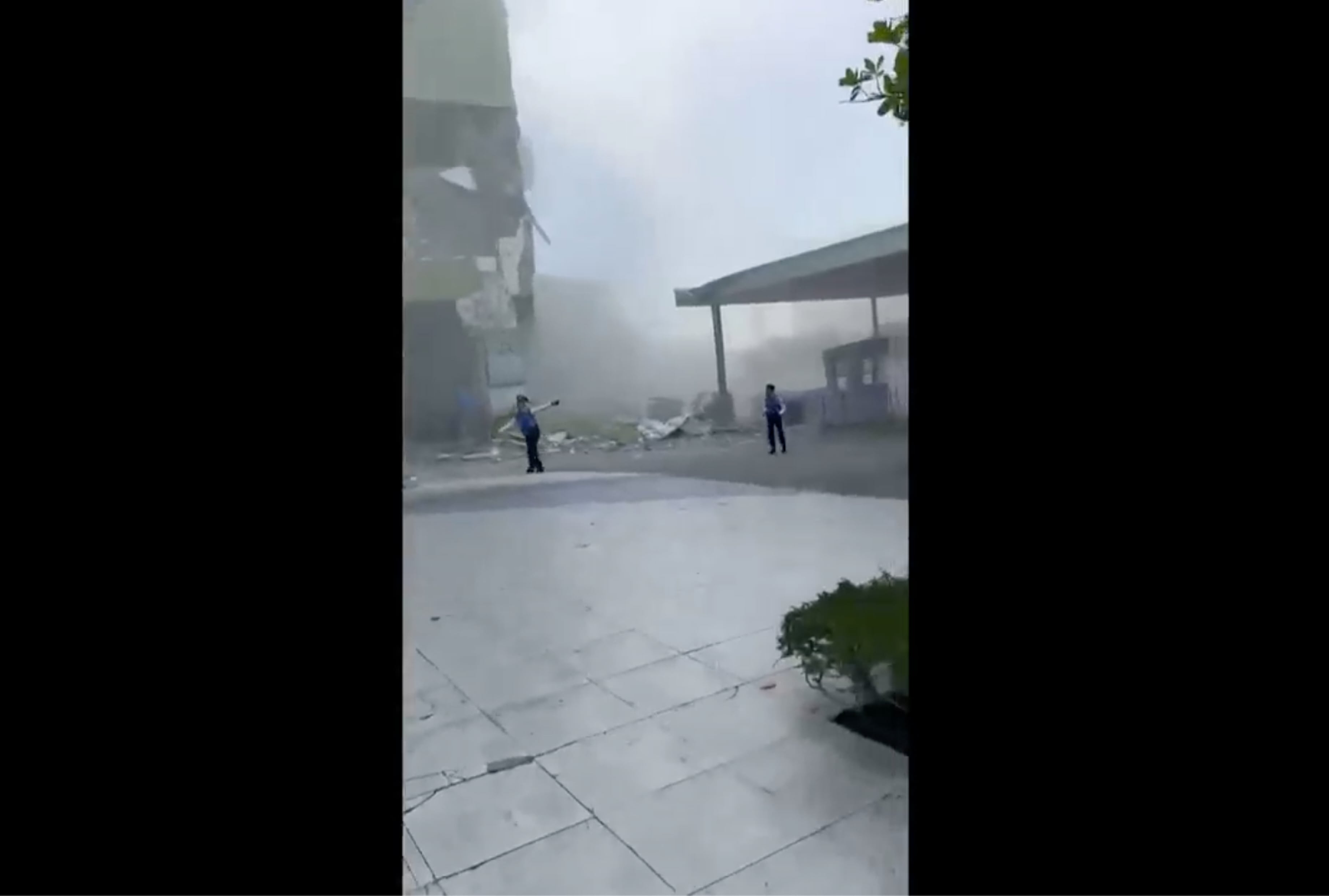A 7.8 magnitude earthquake in the southern Philippines causes 4 deaths, damage and a tsunami