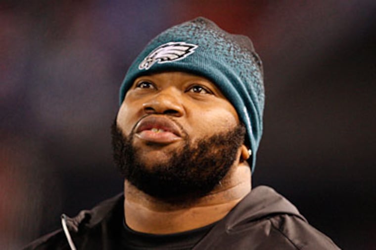 Eagles Stacy Andrews said he is willing to work with the organization on his current contract. ( Ron Cortes / Staff Photographer )
