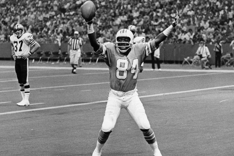 Houston Oilers Billy ‘White Shoes’ Johnson doing one of his many end-zone dances after a return for a touchdown.