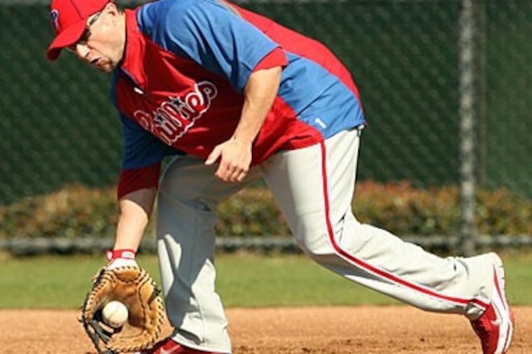 "I just have to stay on it and deal with it," Ross Gload said about his injured hip. (Yong Kim/Staff file photo)