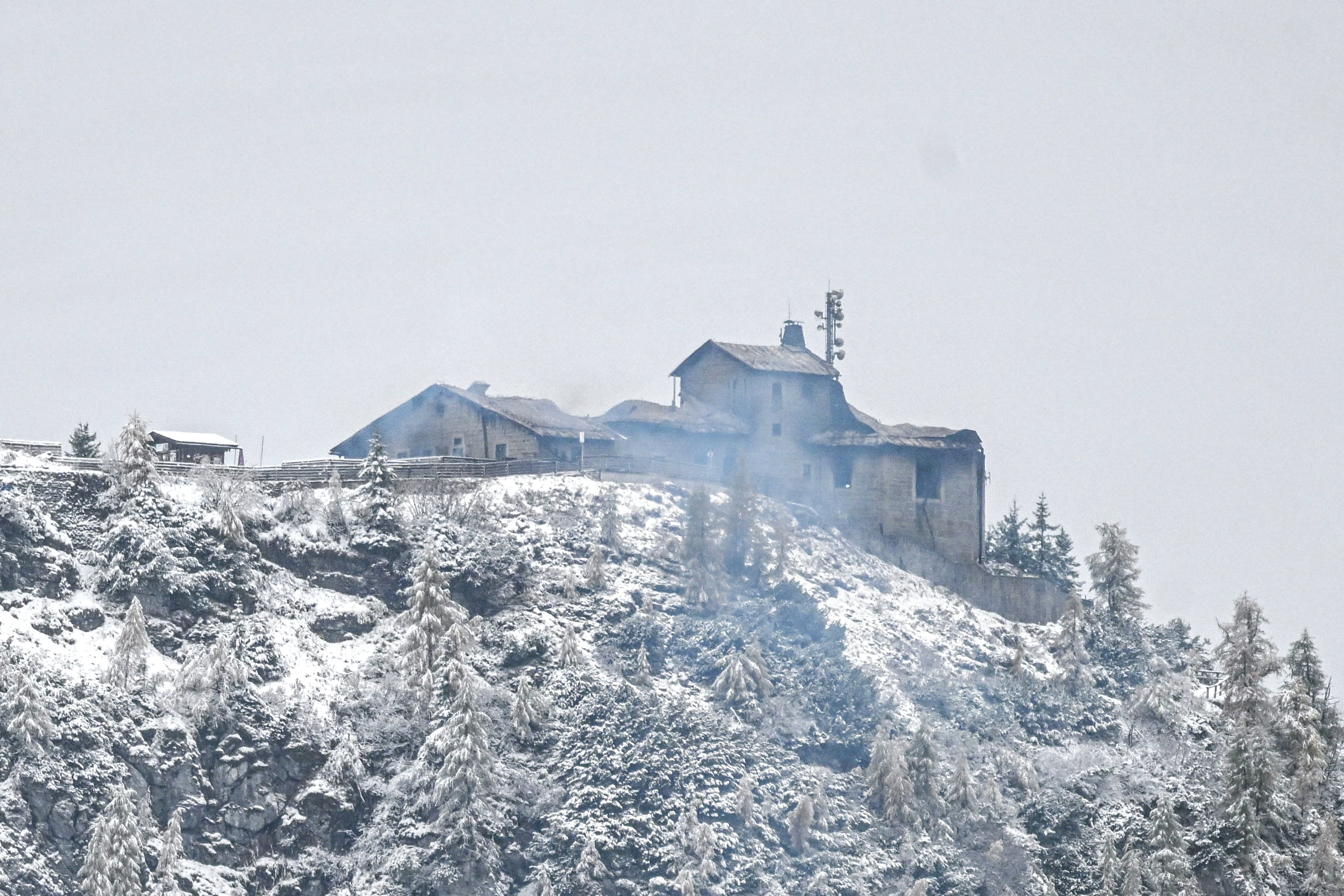 Fire breaks out at Alpine retreat built for Hitler in Germany. A person is detained