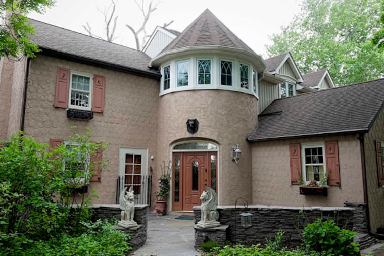 Wednesday May 27, 2015 Marian and Don Rossi's Exton home. Here, an exterior view of the front of the house.( ED HILLE / Staff Photographer )