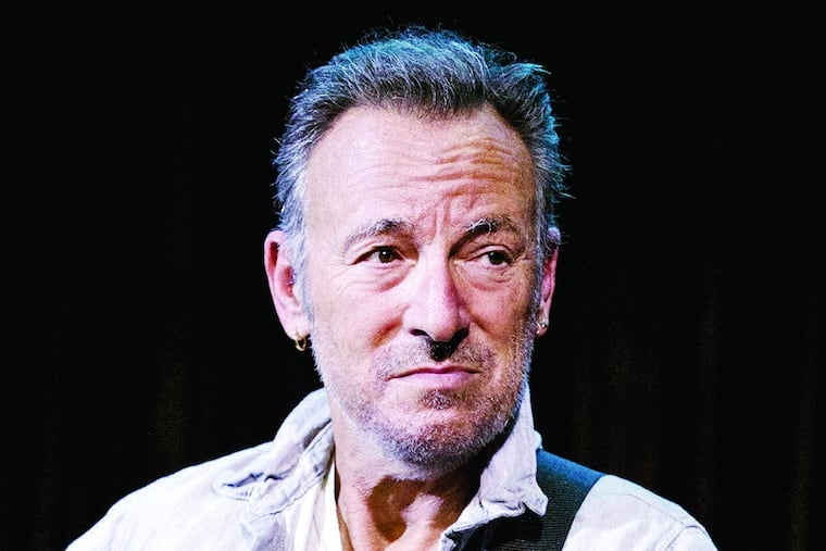 Bruce Springsteen will sing and will read from his memoir in his Broadway show.