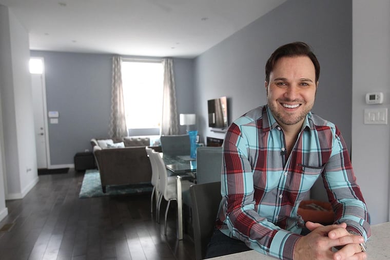 Robert Wallak bought this Northern Liberties townhouse after failing to find anything suitable in New York. (MICHAEL BRYANT / Staff Photographer)