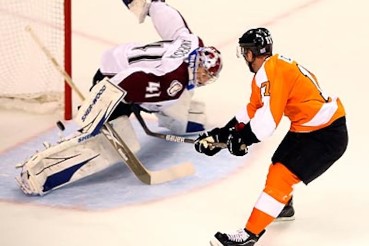 Jeff Carter is tied for the Flyers' lead in goals this season with eight. (Steven M. Falk/Staff Photographer)