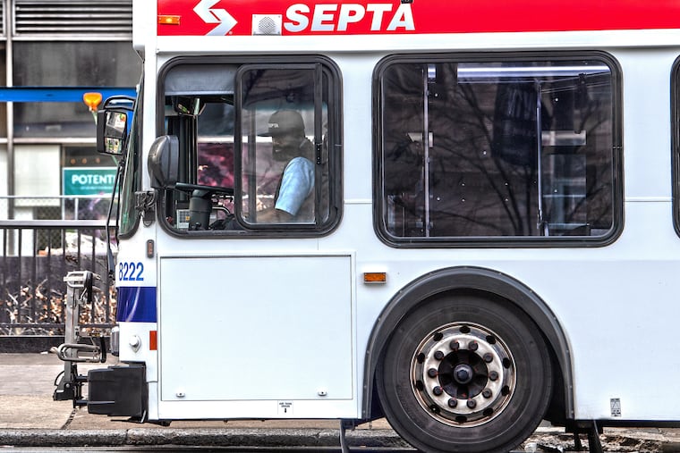 A SEPTA bus stops at the 5th and Market. Ridership is down, and SEPTA hopes a better map makes using the system easier.