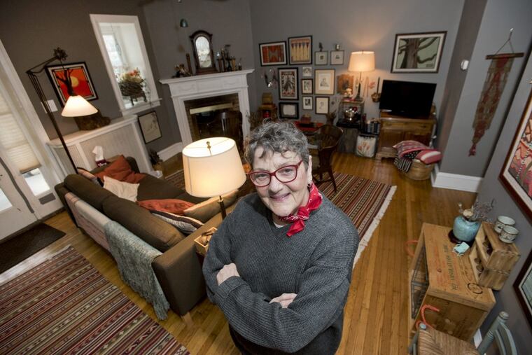 Sara Maxwell likes “to see my own things,” but she also likes order, so she’s careful to avoid clutter in her West Mount Airy home.