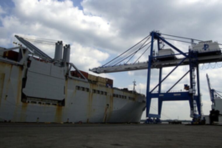 Cranes at the Port of Philadelphia prepared to pick up U.S. Army equipment from Iraq aboard the Sisley in 2004.