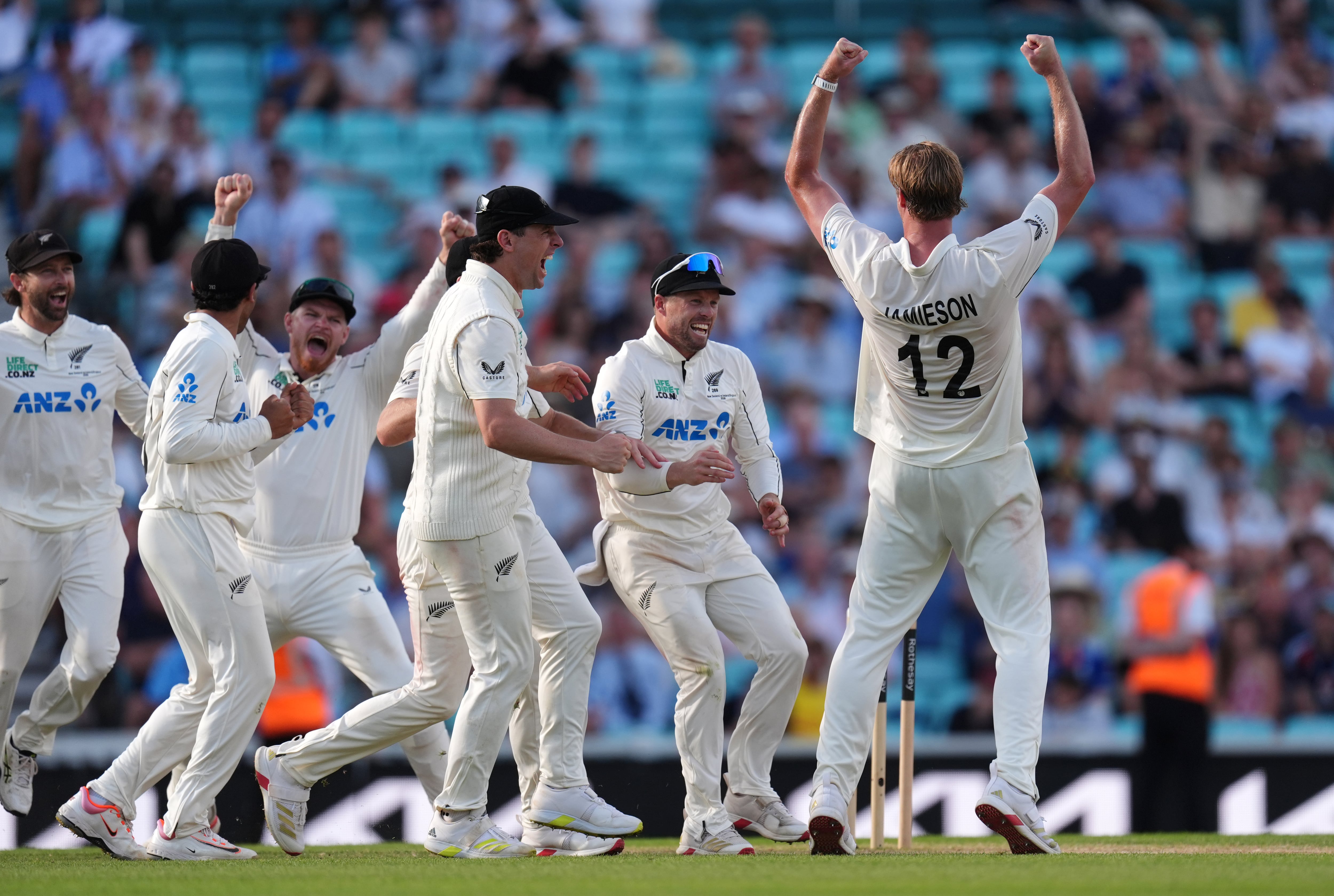New Zealand tightens grip at The Oval as England slumps to 182-5 chasing 463