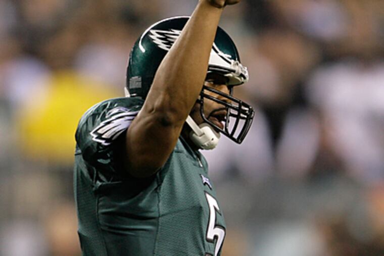 Donovan McNabb achieved a passer rating over 90 for the third straight game Monday night, the first time he has done that since the 2006 season. (Yong Kim/Staff Photographer)