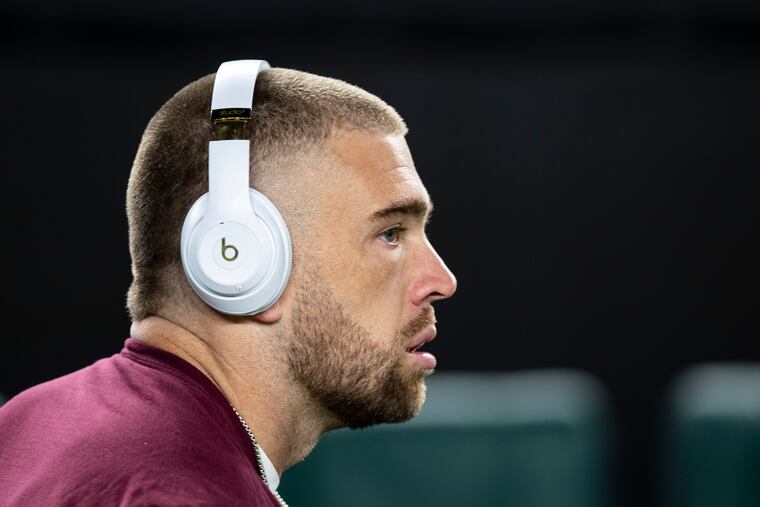 Former Eagle Zach Ertz enjoying a career rebirth with Commanders