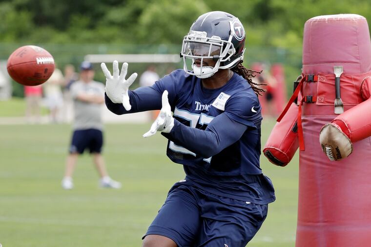 Johnathan Cyprien has signed with the Eagles.