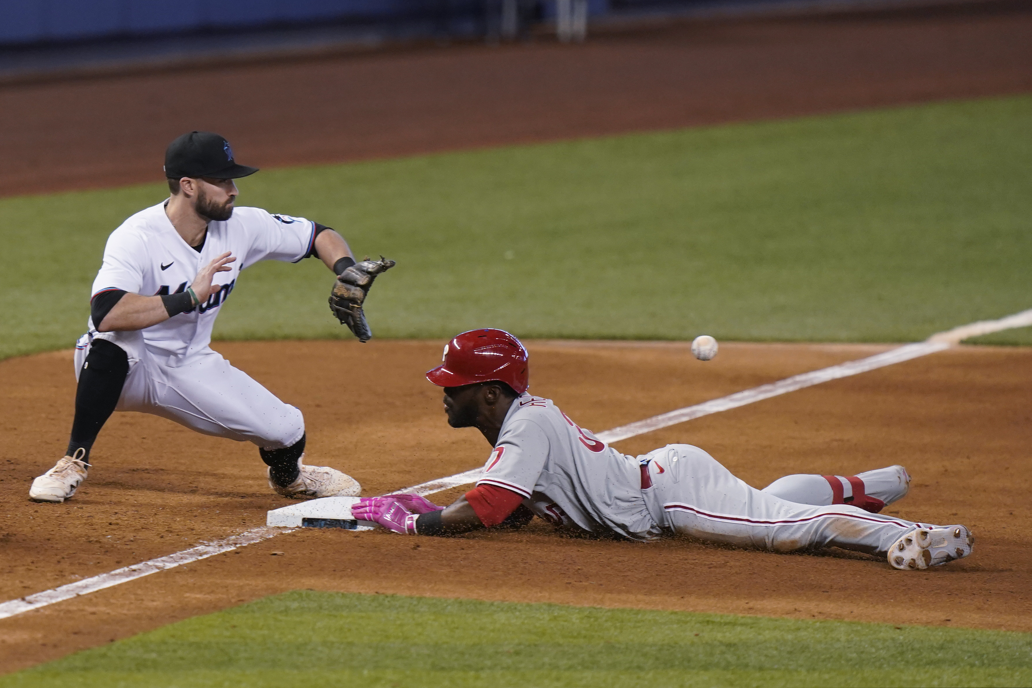 Odubel Herrera's leadoff triple in the top of the ninth inning led to him scoring the winning run during the Phillies' 3-2 victory against the Miami Marlins on Thursday afternoon at loanDepot Park.