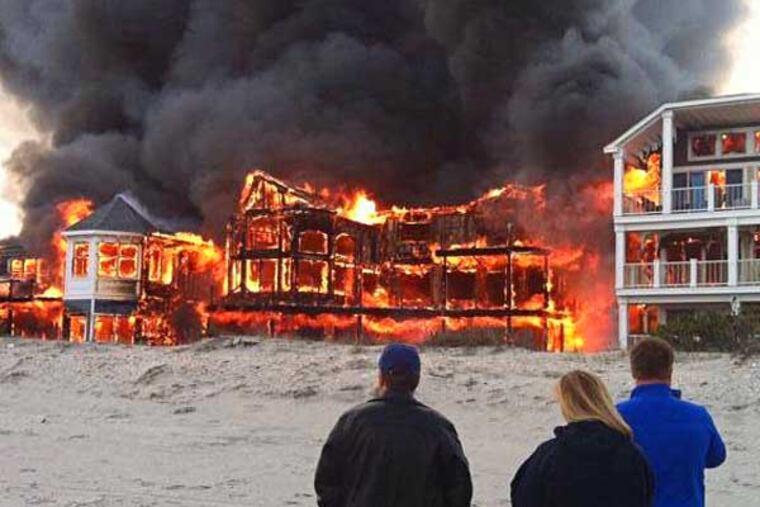 Fire rips through homes in Sea Isle City, NJ (Photo: Matt Olive)