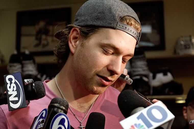 Claude Giroux feels he can make his new deal worth it for the Flyers. (AP Photo/Alex Brandon)